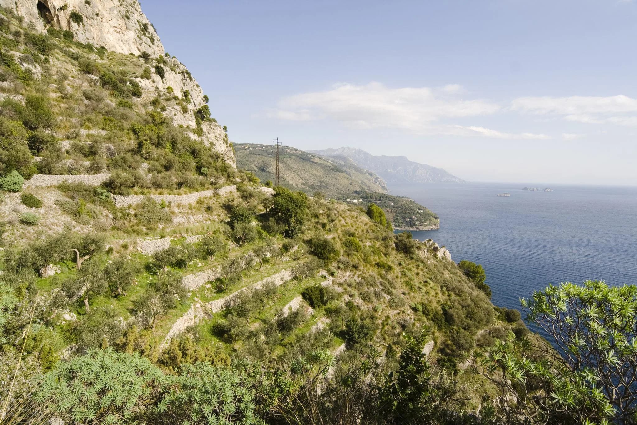 Terrazzamenti della Costiera Amalfitana affacciati sul mare